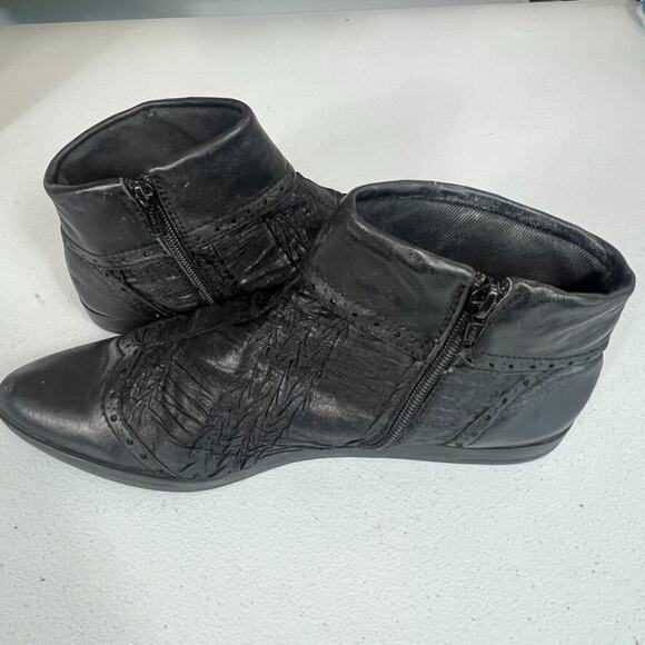 VagaBond Women's Boots Size US 10.5 EU 41 Leather Black Wingtip J Toe - Picture 9 of 15